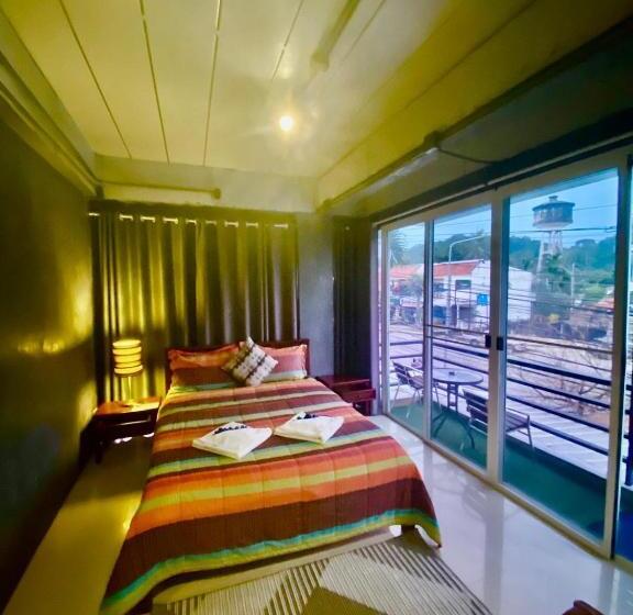 호텔 Chatchada House