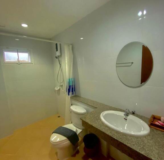 호텔 Chatchada House