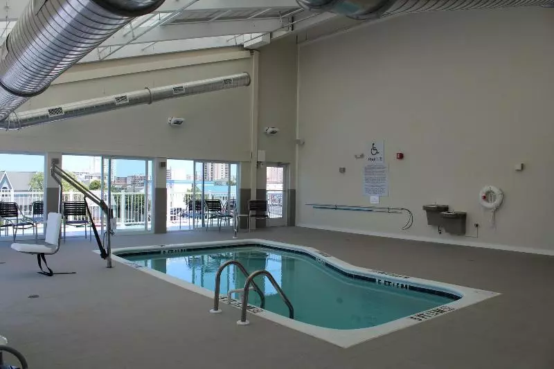 هتل Fairfield Inn & Suites By Marriott Ocean City
