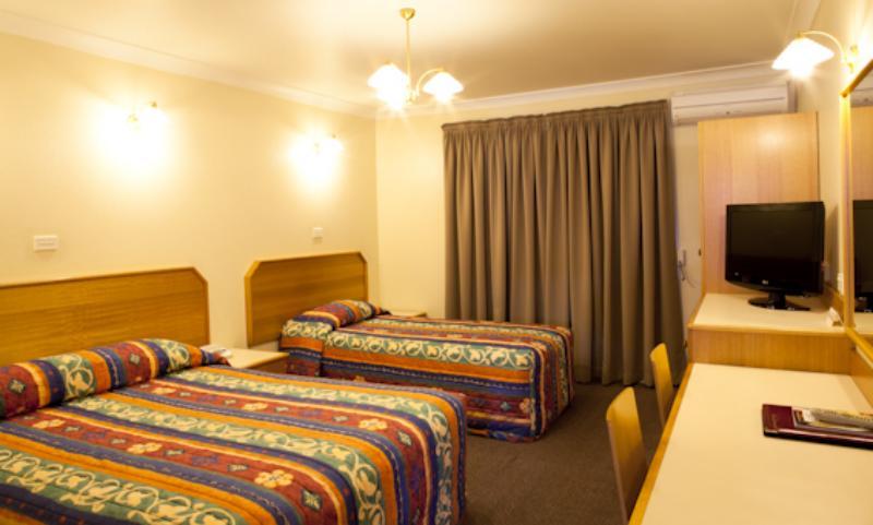 Отель Narellan Motor Inn