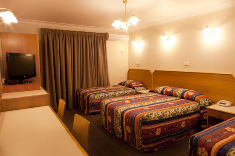 Отель Narellan Motor Inn