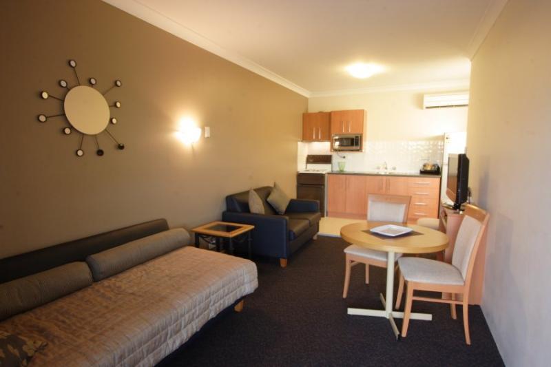 Отель Narellan Motor Inn
