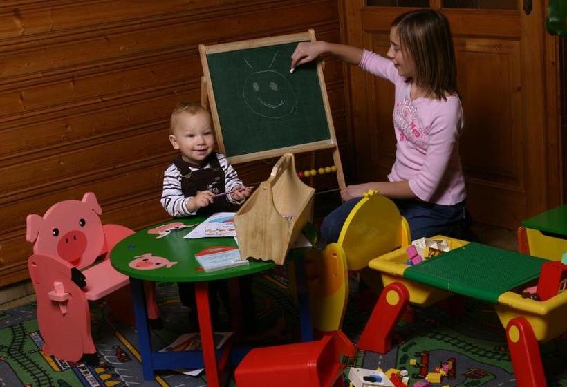 هتل Oskar Zaplata