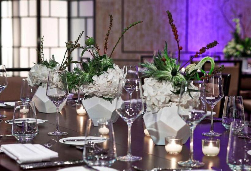 Отель Renaissance Dallas At Plano Legacy West