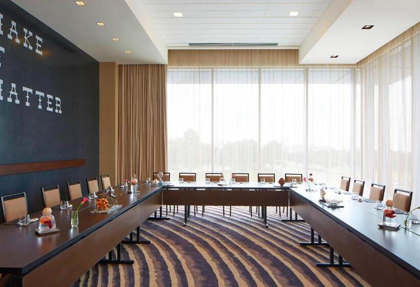 Отель Renaissance Dallas At Plano Legacy West