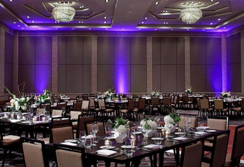 Отель Renaissance Dallas At Plano Legacy West