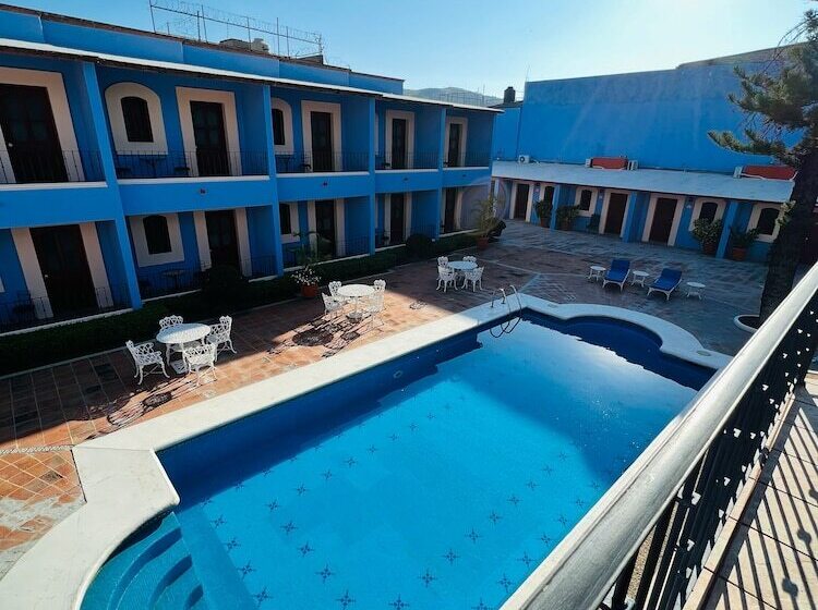 Отель Santa Helena Plaza