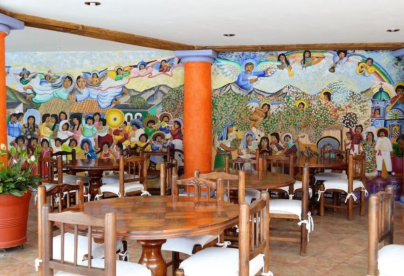 Отель Santa Helena Plaza