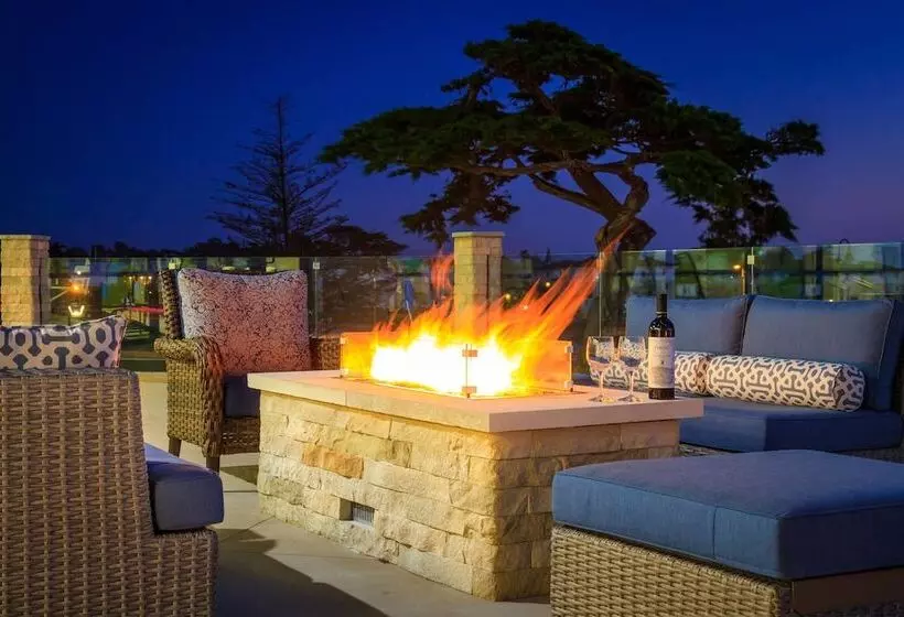 Hotelli Springhill Suites By Marriott The Dunes On Monterey Bay