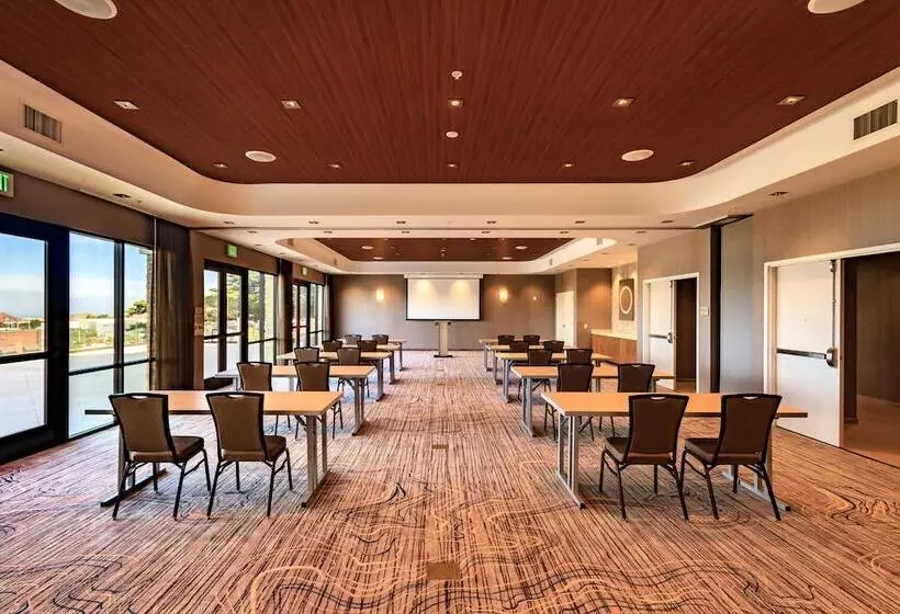 Hotelli Springhill Suites By Marriott The Dunes On Monterey Bay
