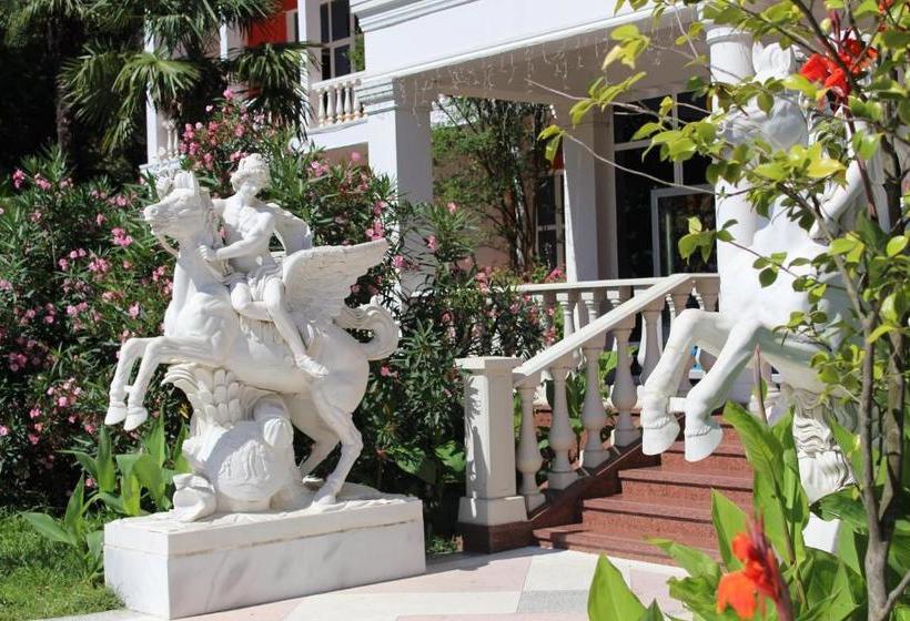 호텔 Uzhnoe Vzmorie Health Resort