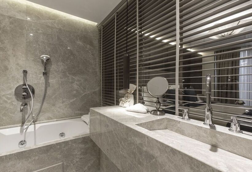 Noble22 Suites Special Category