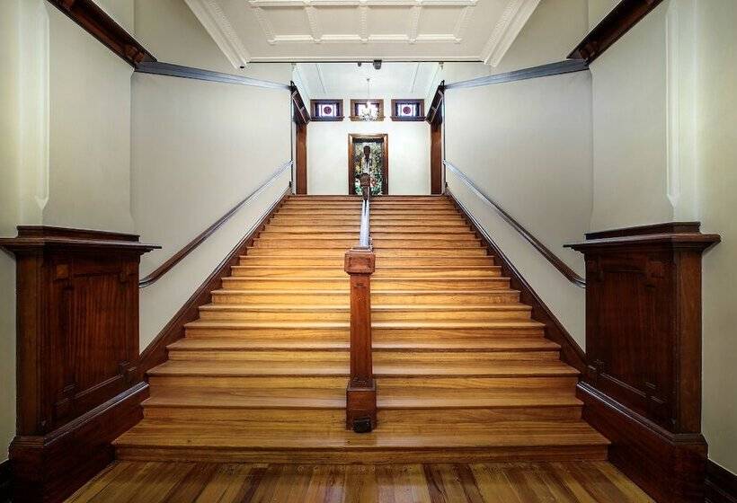 Pensão The Robertson Hotel