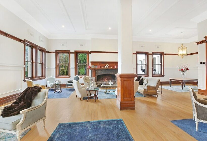 Pensão The Robertson Hotel