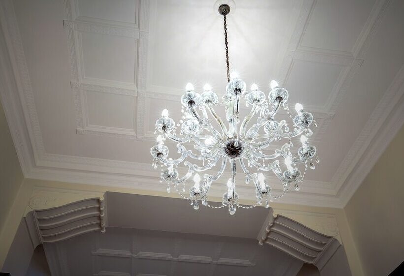 Pensão The Robertson Hotel