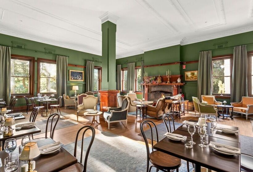 Pensão The Robertson Hotel