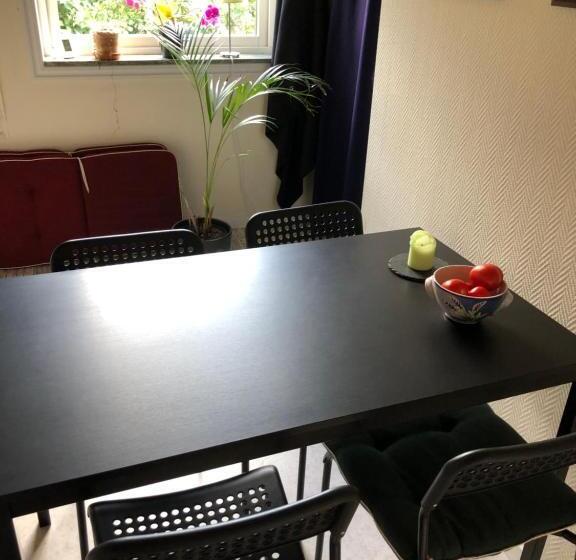 Bed and Breakfast Galärvägen 4 A