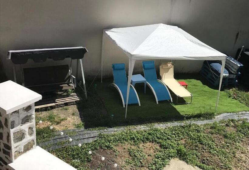 تختخواب و صبحانه Les Tilleuls