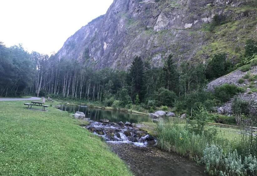 تختخواب و صبحانه Les Tilleuls