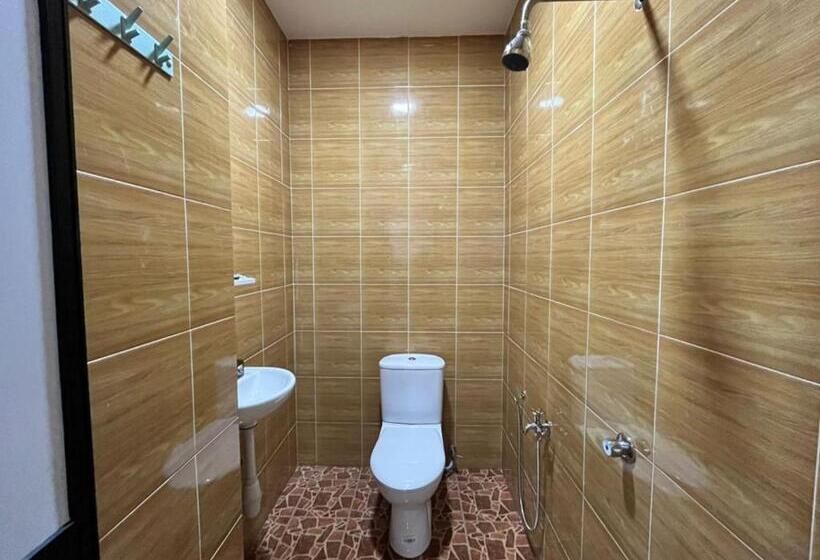 بنسيون D Tetamu Bandar Sg Long