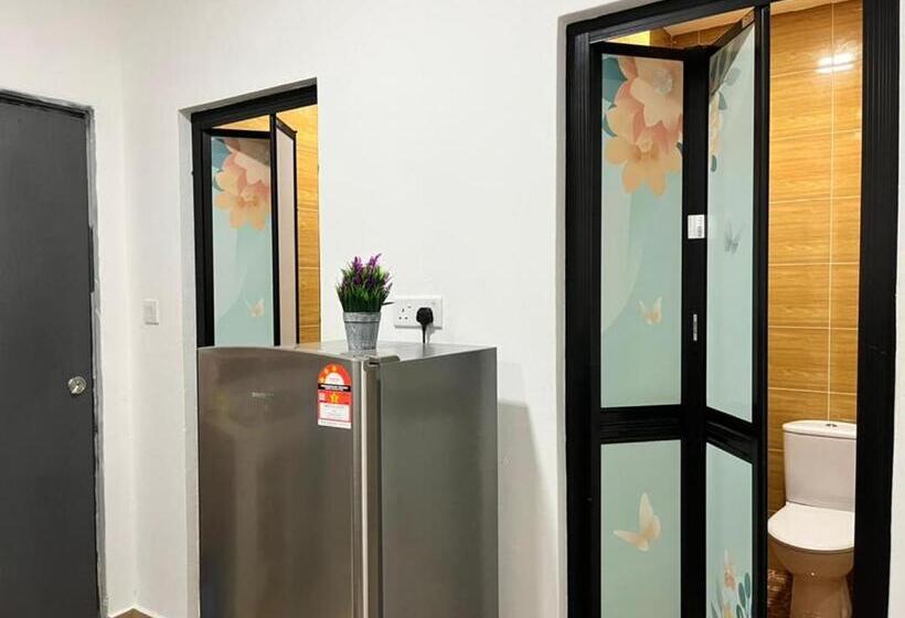 بنسيون D Tetamu Bandar Sg Long