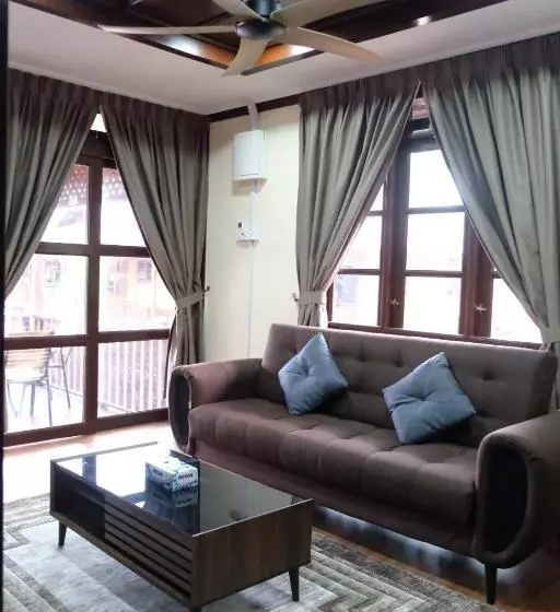 Lomakeskus D Razna Chalet Pantai Seberang Takir