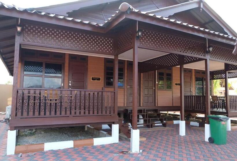 Kurort  D Razna Chalet Pantai Seberang Takir