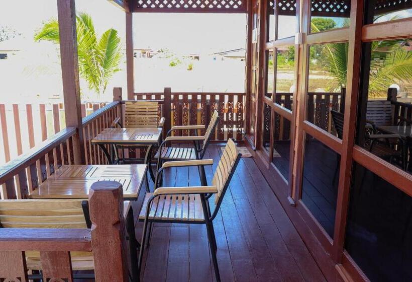 Kurort  D Razna Chalet Pantai Seberang Takir