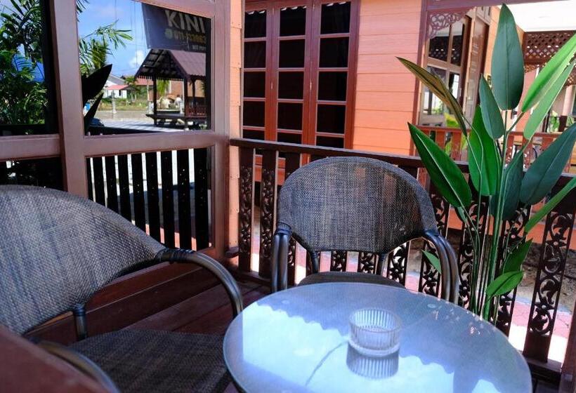 Kurort  D Razna Chalet Pantai Seberang Takir