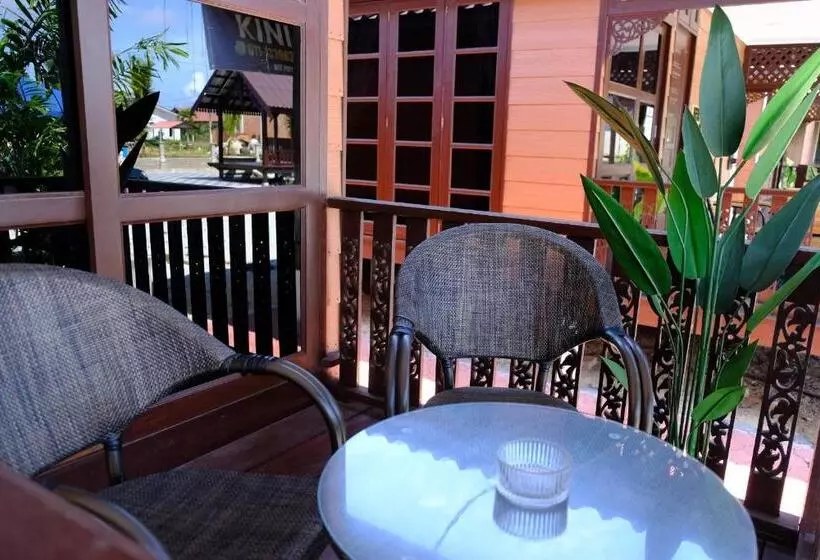 Lomakeskus D Razna Chalet Pantai Seberang Takir