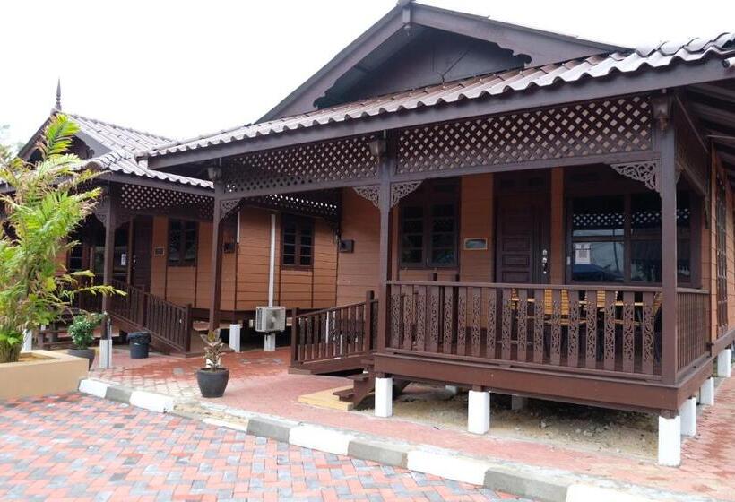 Kurort  D Razna Chalet Pantai Seberang Takir