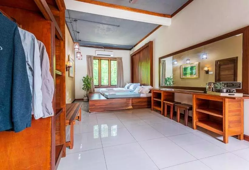 Bentong Eco Wellness Resort 14room 69pax By Verano Homestay