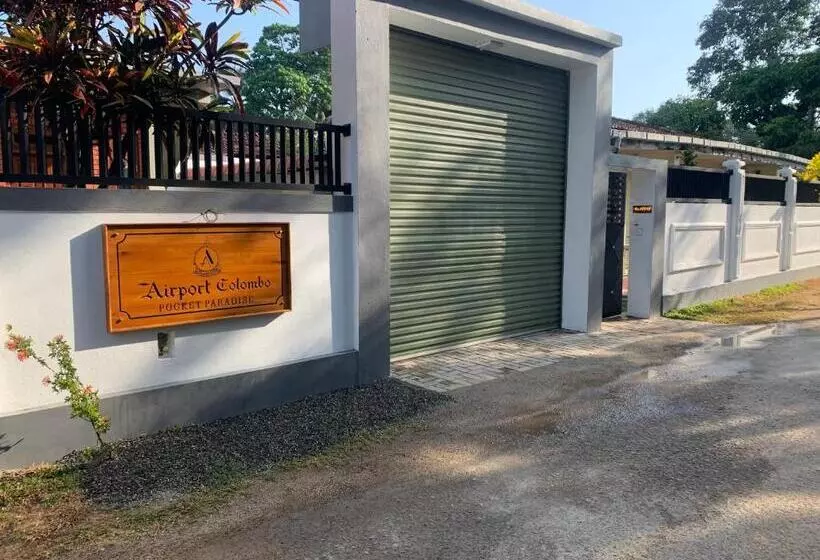 Hotelli Airport Colombo Pocket Paradise