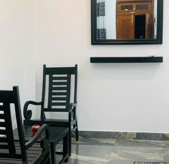 Hotelli Airport Colombo Pocket Paradise