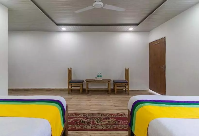 Itsy Hotels Paddler Zone With Bungee Jumping