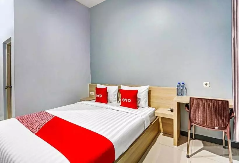 Hotelli Oyo 90891 Parang Kusumo Residence