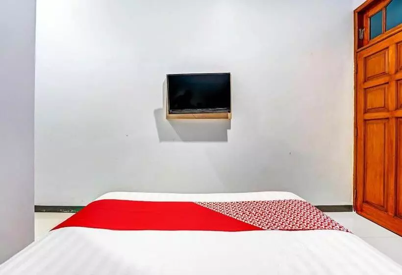 Hotelli Oyo 90891 Parang Kusumo Residence