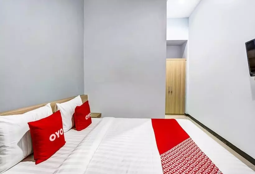 Hotelli Oyo 90891 Parang Kusumo Residence