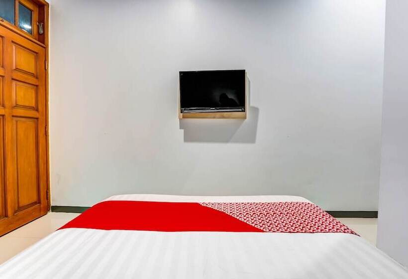 هتل Oyo 90891 Parang Kusumo Residence