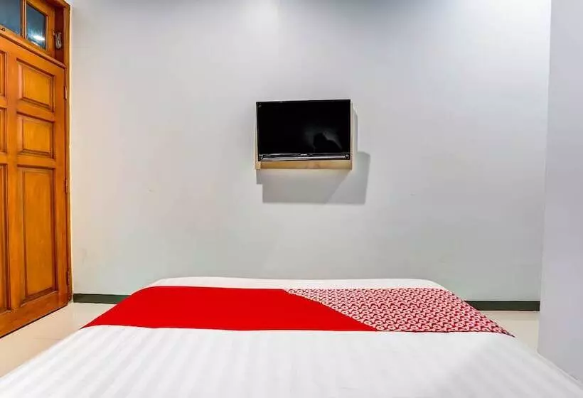 Hotelli Oyo 90891 Parang Kusumo Residence