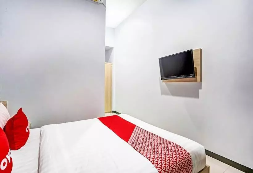 Hotelli Oyo 90891 Parang Kusumo Residence