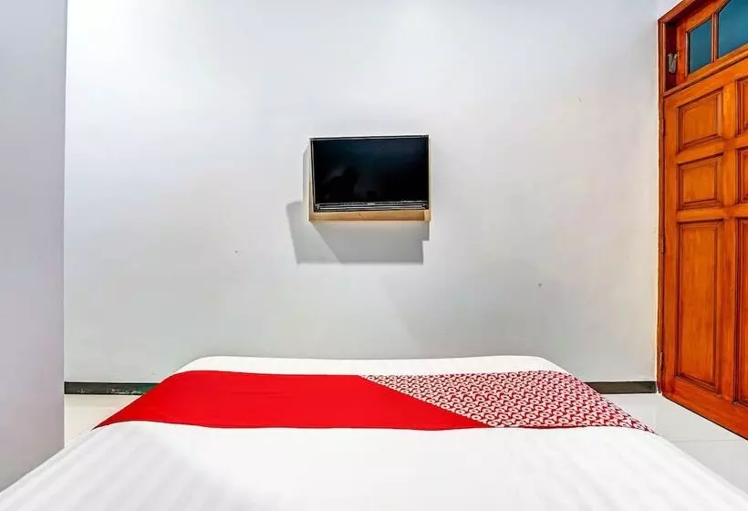 Hotelli Oyo 90891 Parang Kusumo Residence