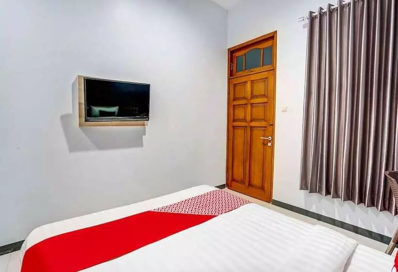 Hotelli Oyo 90891 Parang Kusumo Residence