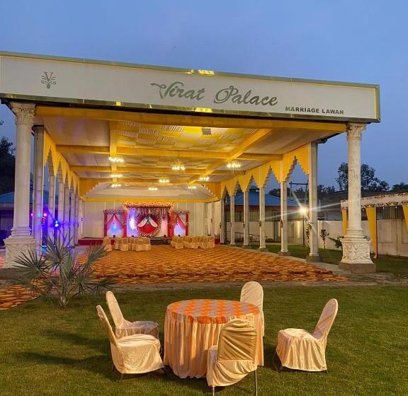 호텔 Virat Palace