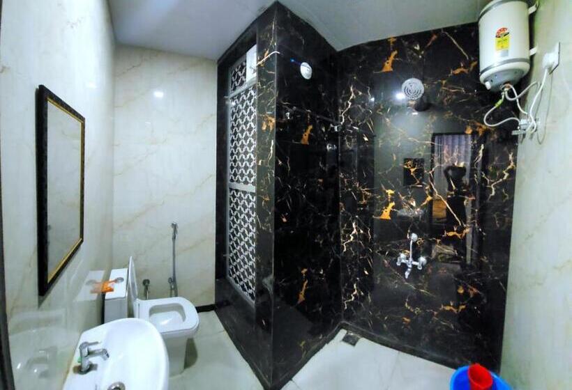 ペンション Khatushyamji Palace