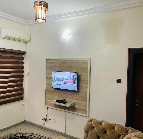 پانسیون Od V!ck S Luxe, Wuse District, Swimming Pool, Gym, Wifi, 24hr Power, Security, Dstv