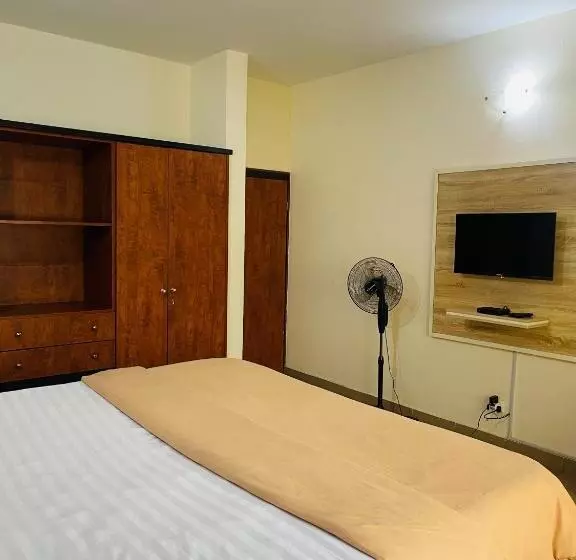 پانسیون Od V!ck S Luxe, Wuse District, Swimming Pool, Gym, Wifi, 24hr Power, Security, Dstv