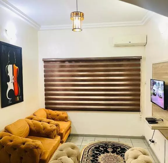 پانسیون Od V!ck S Luxe, Wuse District, Swimming Pool, Gym, Wifi, 24hr Power, Security, Dstv