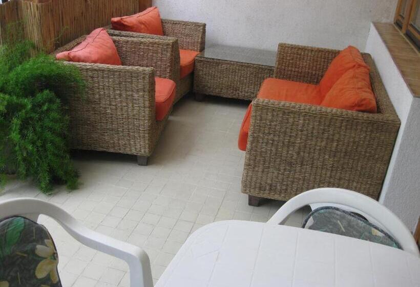 膳宿费 Parti Apartman