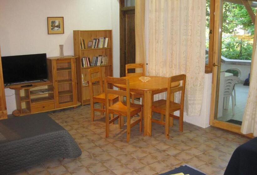 膳宿费 Parti Apartman